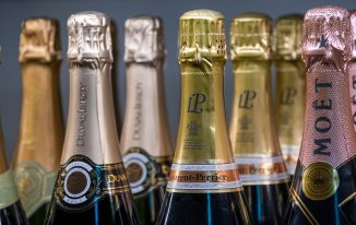 Champagne et luxe : les hôtels et les expériences qui célèbrent l’art du champagne