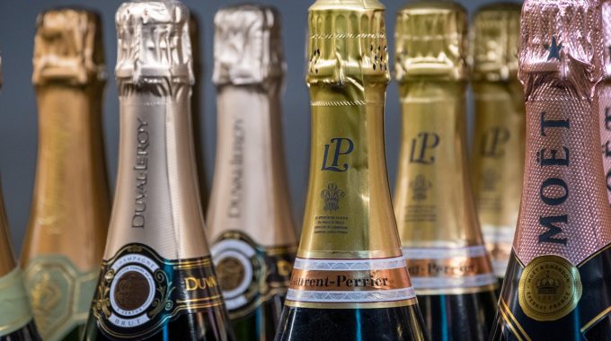 Champagne et luxe : les hôtels et les expériences qui célèbrent l’art du champagne